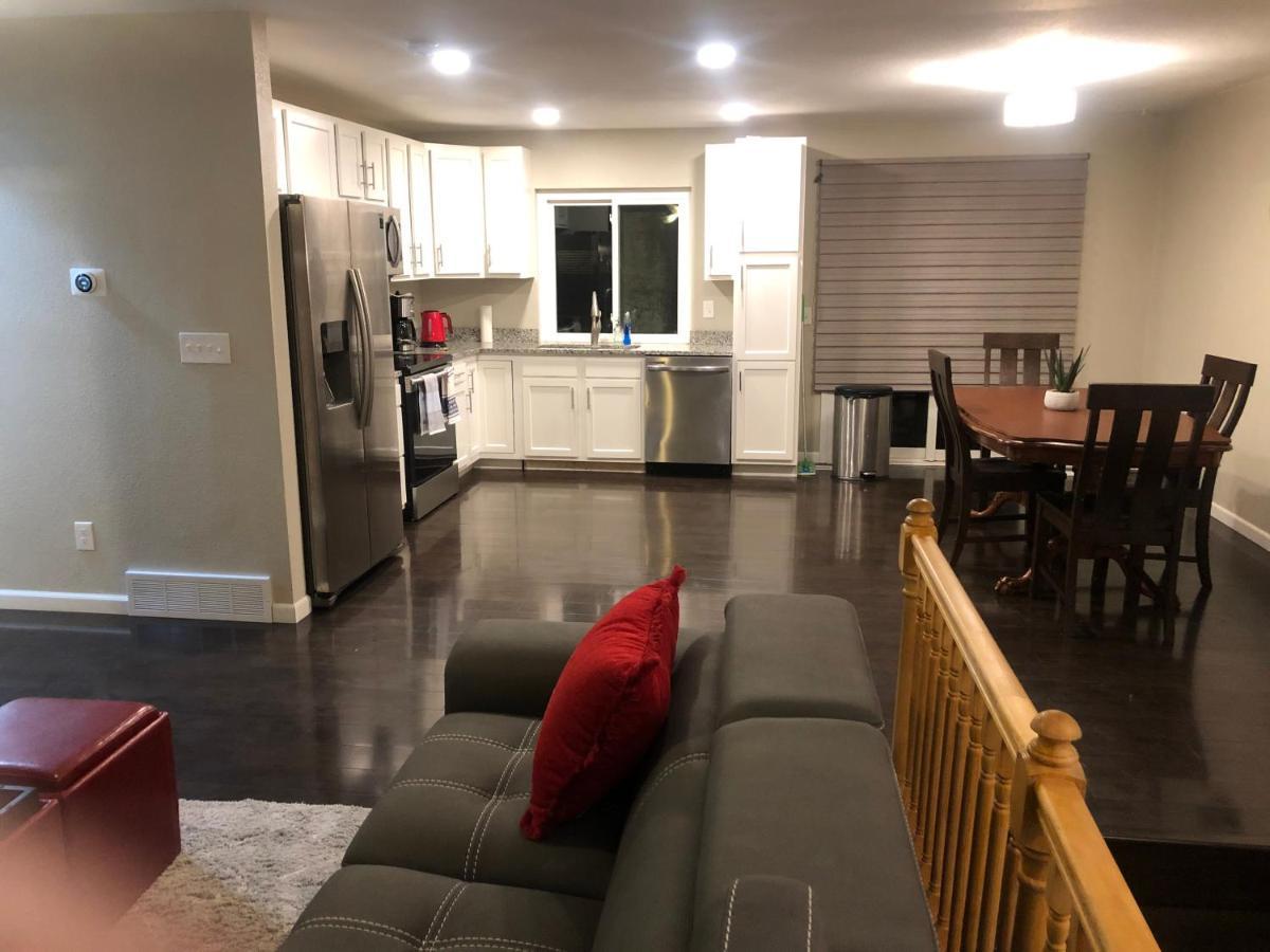 Milehi Vacation Home Pet Friendly Aurora Exterior foto